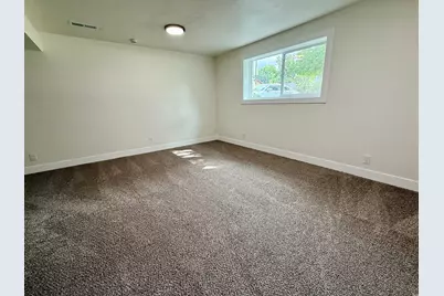10320 S Clearview Dr, Sandy, UT 84070 - Photo 18