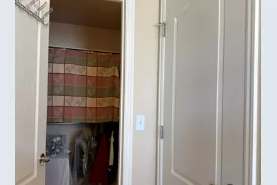 4017 W Scarsborough Ln, West Jordan, UT 84084 - Photo 8