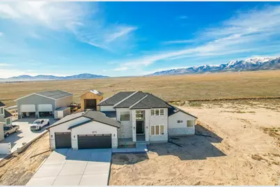 873 W Cherry Orchard Ln, Grantsville, UT 84029 - Photo 4