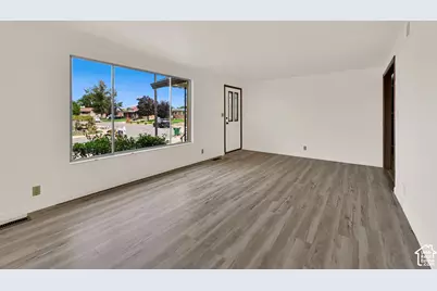 106 W 700 N, Clearfield, UT 84015 - Photo 6