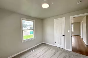 152 S 400 E, Clearfield, UT 84015 - Photo 8