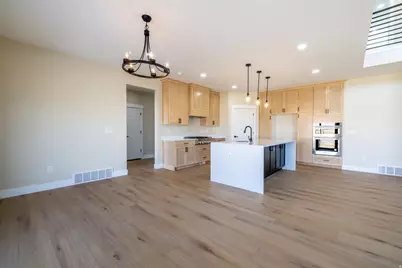 2899 E Lake Dr, Eagle Mountain, UT 84005 - Photo 36