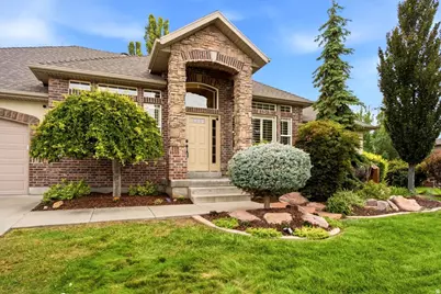 182 N Sierra Way W, Layton, UT 84041 - Photo 4