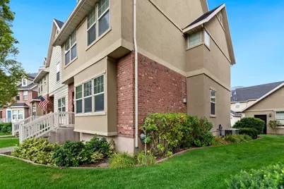 2029 W Crescent Row S, Mapleton, UT 84664 - Photo 4