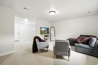 2029 W Crescent Row S, Mapleton, UT 84664 - Photo 8