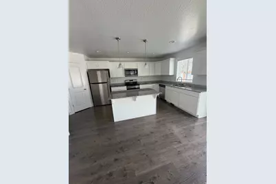 878 W McKenna Rd S, Bluffdale, UT 84065 - Photo 2