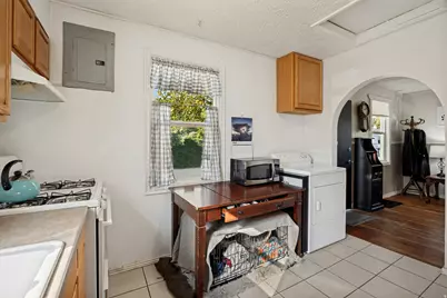 902 Grandview Dr, Ogden, UT 84403 - Photo 8