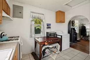 902 Grandview Dr, Ogden, UT 84403 - Photo 8