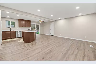 517 S 10 W, Farmington, UT 84025 - Photo 6