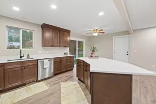 517 S 10 W, Farmington, UT 84025 - Photo 4