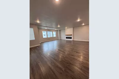 699 E Ryegrass Dr N, Eagle Mountain, UT 84005 - Photo 4