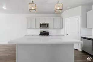 699 E Ryegrass Dr N, Eagle Mountain, UT 84005 - Photo 8