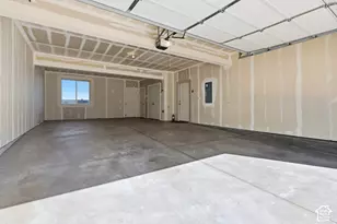 699 E Ryegrass Dr N, Eagle Mountain, UT 84005 - Photo 22