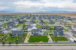 169 E Trail Rider Peak Dr, Eagle Mountain, UT 84005 - Photo 42