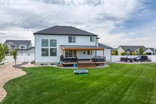 169 E Trail Rider Peak Dr, Eagle Mountain, UT 84005 - Photo 4