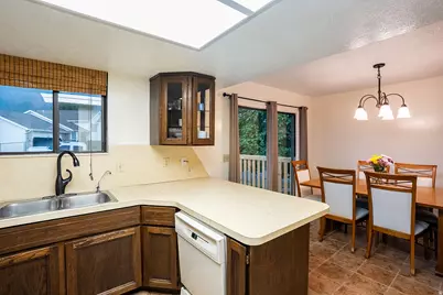 1246 N Nalder St, Layton, UT 84040 - Photo 4