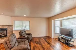 295 N 330 E, Orem, UT 84057 - Photo 12