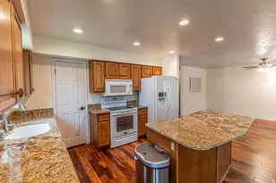 295 N 330 E, Orem, UT 84057 - Photo 16