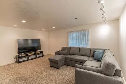 295 N 330 E, Orem, UT 84057 - Photo 30