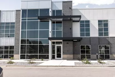 980 E 800 N #201, Orem, UT 84097 - Photo 2