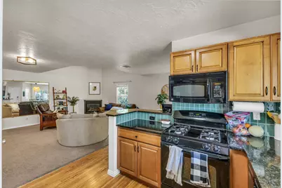 564 Sellwood Ct, Ogden, UT 84401 - Photo 16