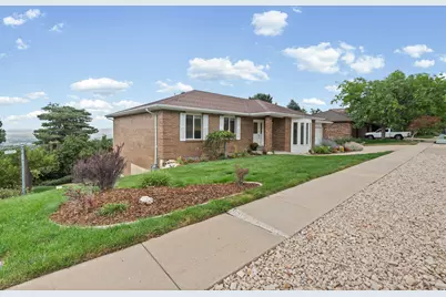 12 S Moss Dr E, Bountiful, UT 84010 - Photo 2
