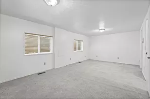 12 S Moss Dr E, Bountiful, UT 84010 - Photo 32