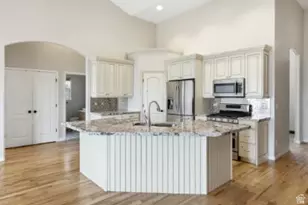 722 W Webb Rd, Draper, UT 84020 - Photo 10