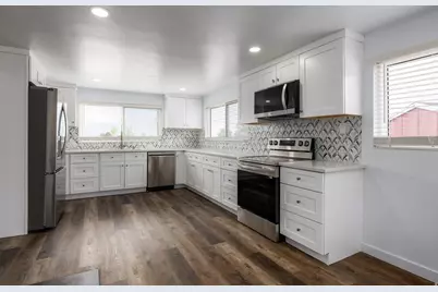 1285 N 900 E, Bountiful, UT 84010 - Photo 2