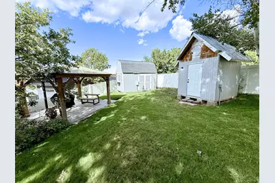 2134 E 3000 N, Layton, UT 84040 - Photo 24