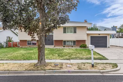 840 N 325 W, Bountiful, UT 84010 - Photo 2