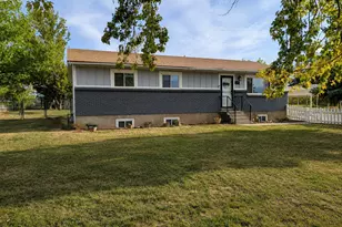255 S Highland Dr, Santaquin, UT 84655 - Photo 1