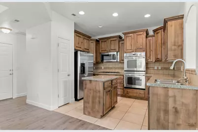 10572 S Ozarks Dr, South Jordan, UT 84009 - Photo 4