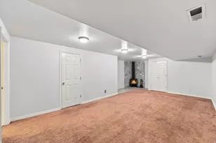 262 E Center St, Bountiful, UT 84010 - Photo 34