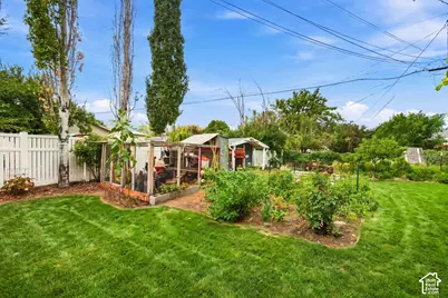 262 E Center St, Bountiful, UT 84010 - Photo 4