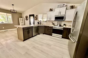 647 E 980 N, Tooele, UT 84074 - Photo 4