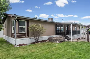 1025 N 300 W, Springville, UT 84663 - Photo 28