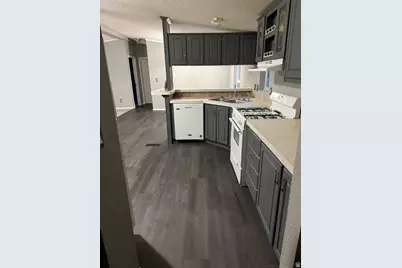 75 N 200 E, Huntington, UT 84528 - Photo 8