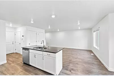 288 N Starboard Dr, Saratoga Springs, UT 84045 - Photo 8