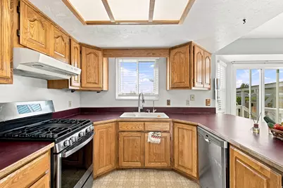 326 S 240 W, Lindon, UT 84042 - Photo 14