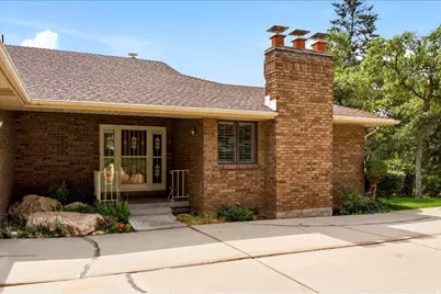 1802 Whispering Oaks Dr, Ogden, UT 84403 - Photo 4