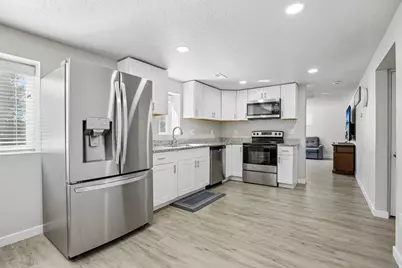172 S 350 E, Farmington, UT 84025 - Photo 14