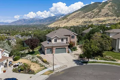 1333 E Martha Dunyon Cir, Draper, UT 84020 - Photo 4