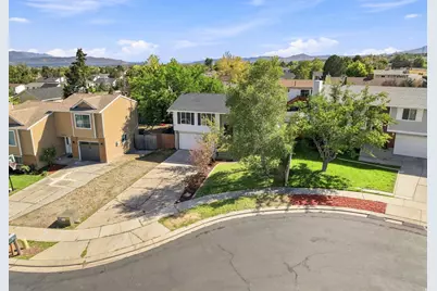 5569 W Tiger Lily Ct, West Jordan, UT 84081 - Photo 28