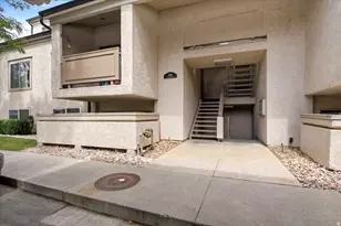 945 E Creek Hill Ln, Midvale, UT 84047 - Photo 2