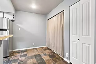 945 E Creek Hill Ln, Midvale, UT 84047 - Photo 10
