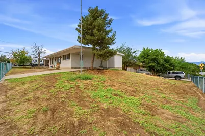 10384 S Amaryllis Dr, Sandy, UT 84094 - Photo 32