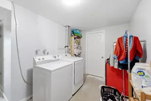 10384 S Amaryllis Dr, Sandy, UT 84094 - Photo 30