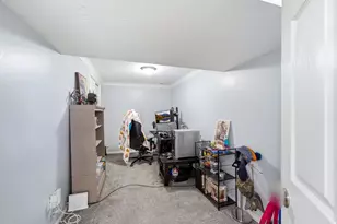 10384 S Amaryllis Dr, Sandy, UT 84094 - Photo 28