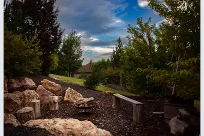 6360 N Willow Creek Rd, Mountain Green, UT 84050 - Photo 10